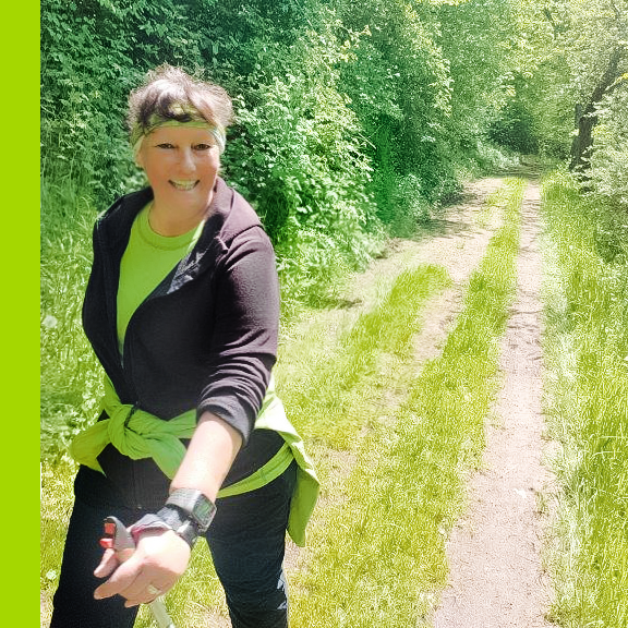 Silvia Hahn Coaching, Bild Silvia beim Walken: Nur wer sich selber bewegt kannn andere bewegen! 